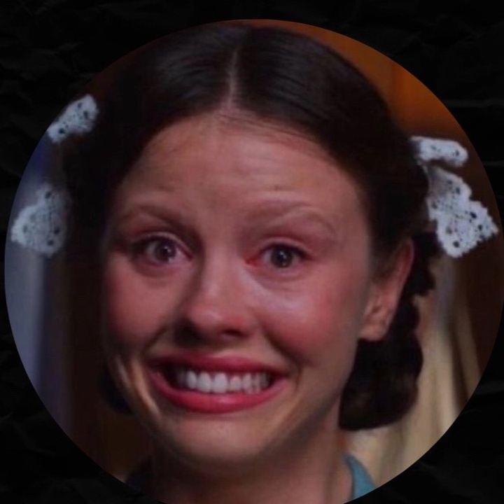 Holly - Tiktok Profile Picture of Holly (@holly.clar) on Tiktok