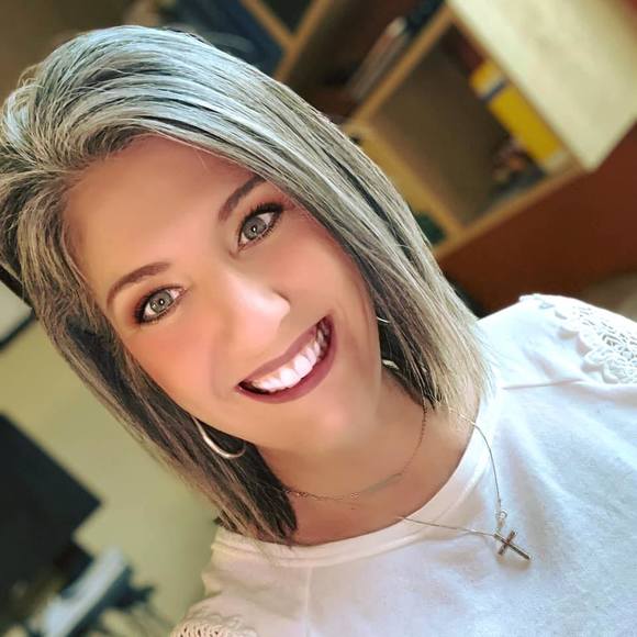 Profile Picture of Heidi Thornley (@heidithornley) on Poshmark