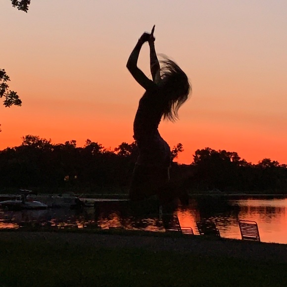Profile Picture of Caroline Chandler (@carolinechans) on Poshmark