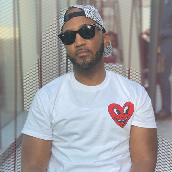 Profile Picture of Kennard Goodman (@kengoodd) on Poshmark