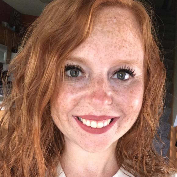 Profile Picture of Amanda Carlson (@carlson316) on Poshmark