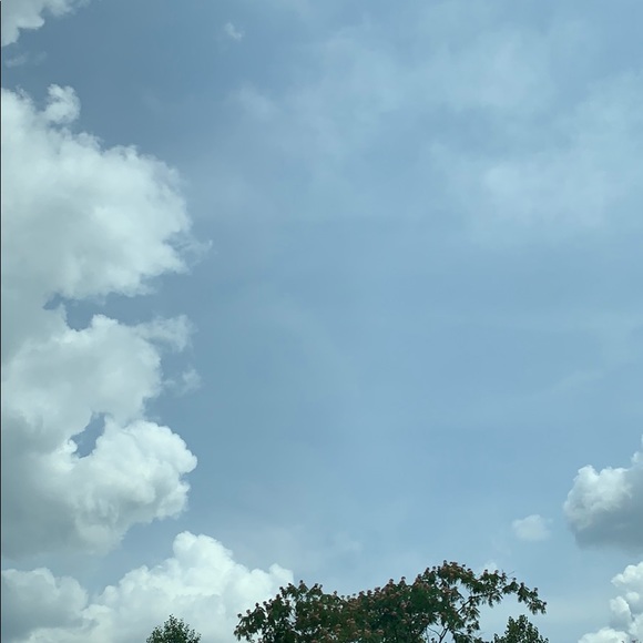 Profile Picture of Peyton Harvey (@yo_mama_pey_pey) on Poshmark