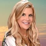Profile Picture of Lori Lawson (@fl.luxe.lori) on Instagram