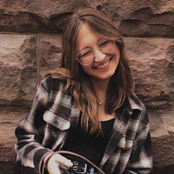 Profile Picture of Hannah Dickhoff (@s201081497) on Poshmark