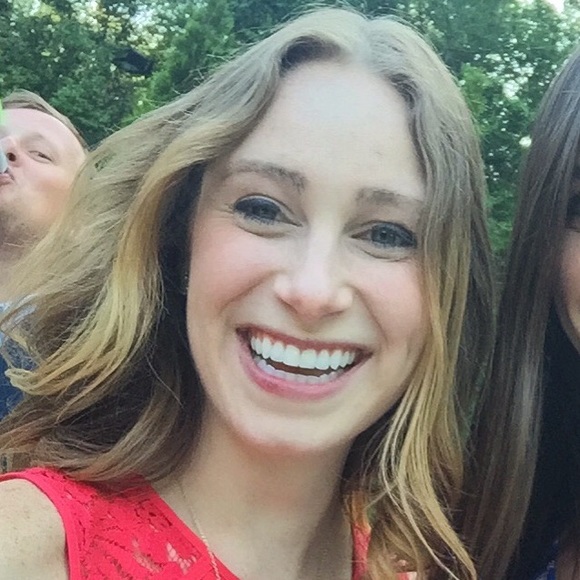 Profile Picture of Caroline Culwell (@cculwell) on Poshmark