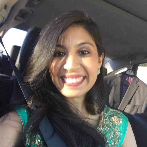 Profile Picture of Jessica Singh (@jsdelwadia) on Poshmark