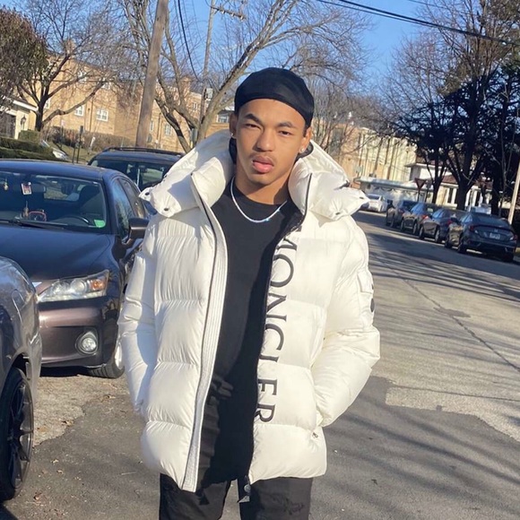 Profile Picture of Giovanni Milam-pryor (@giovannipryor7) on Poshmark