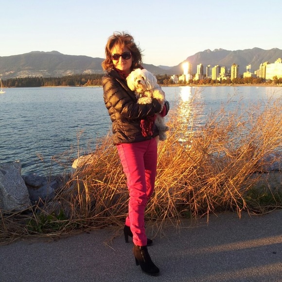 Profile Picture of Gordana Auman (@mycustomstyle) on Poshmark