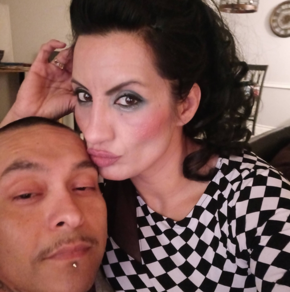 Linda Olivarri - Poshmark Profile Picture of Linda Olivarri (@olivarril) on Poshmark