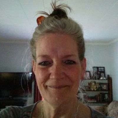 Profile Picture of Barbara Andrew (@Dragonflytime02) on Twitter