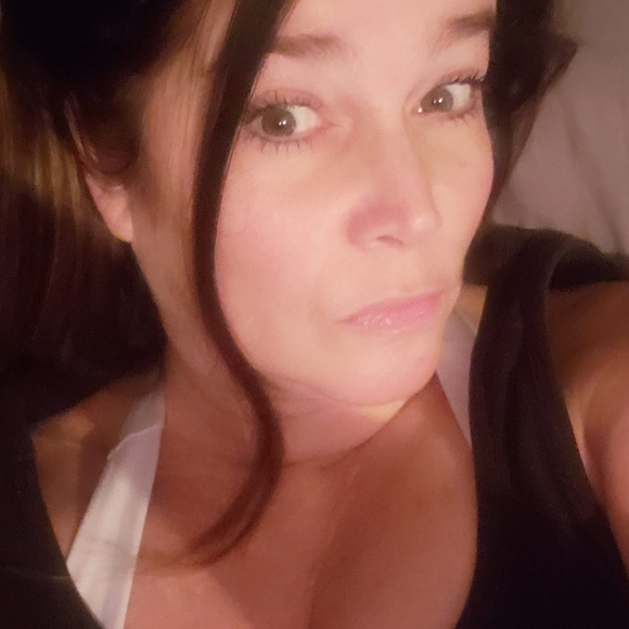 Profile Picture of Tracy Snyder hager davis (@davisbaby00) on Poshmark