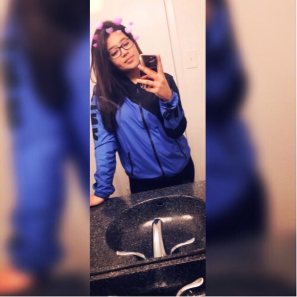 Profile Picture of Jennifer Aparicio (@jgaby503) on Poshmark