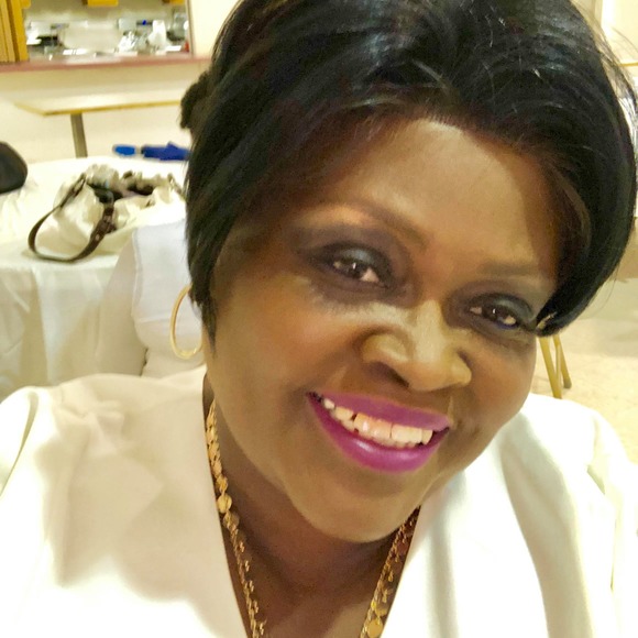 Profile Picture of Beverly Osby-fulks (@bevofulks) on Poshmark