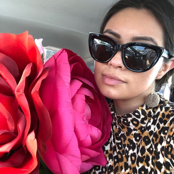 Profile Picture of Evelyn Romero (@evelynrom) on Poshmark