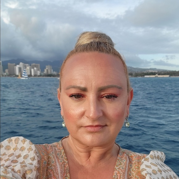 Profile Picture of Aldijana Ajanovic (@aajanovic) on Poshmark