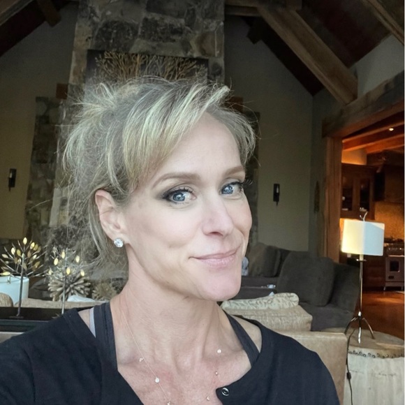 Profile Picture of Tamee Uphoff (@tameemarie) on Poshmark