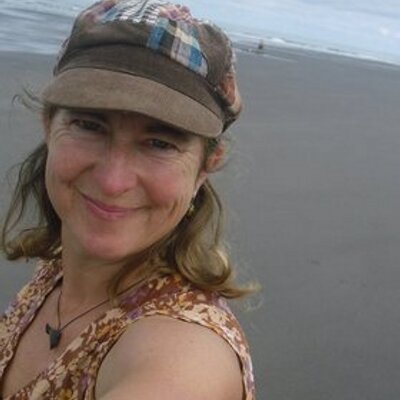 Profile Picture of Deborah McArthur (@debzmcarthur) on Twitter