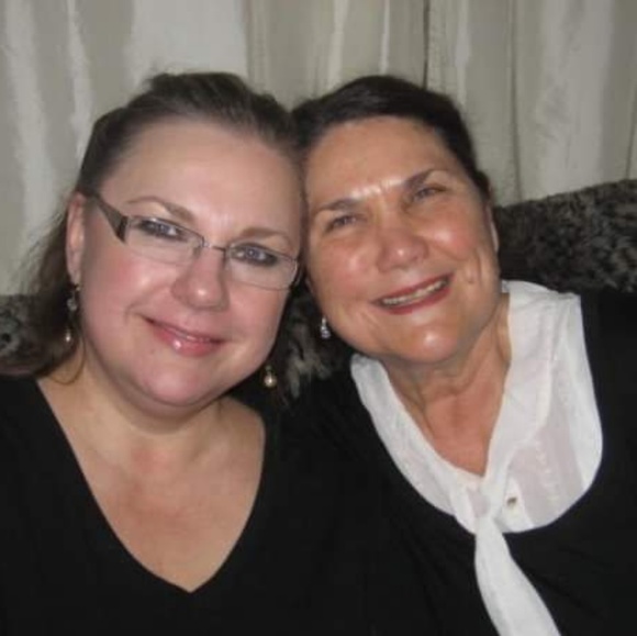 Profile Picture of Brenda Cassanova (@brelee19) on Poshmark