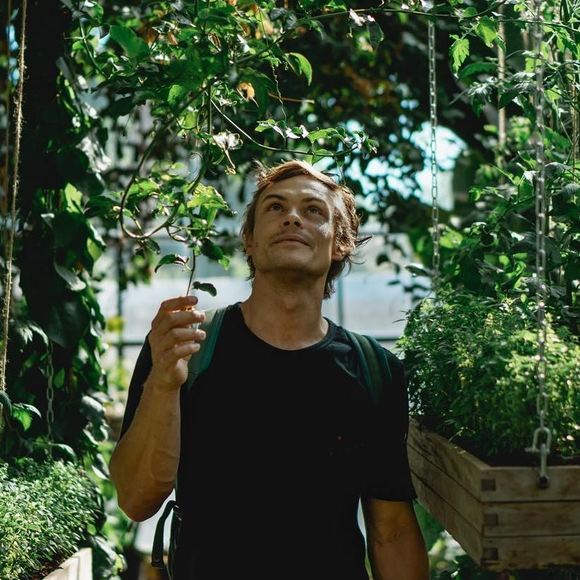 Profile Picture of Brandon Lochhead (@brandonlochhead) on Poshmark