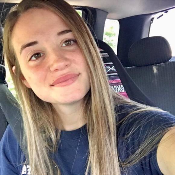 Nicole Aikins - Poshmark Profile Picture of Nicole Aikins (@nicoleaikins) on Poshmark