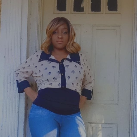 Profile Picture of Latonya Warthsaw (@latonyawarth507) on Poshmark