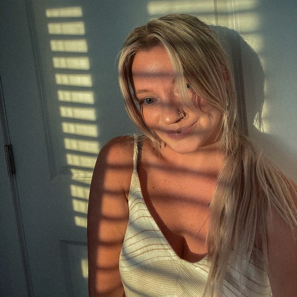 Profile Picture of Paxton Davis (@paxtondavis) on Poshmark