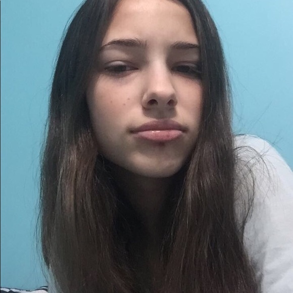 Profile Picture of Kyleigh Rodrigues (@k_rodrigues) on Poshmark