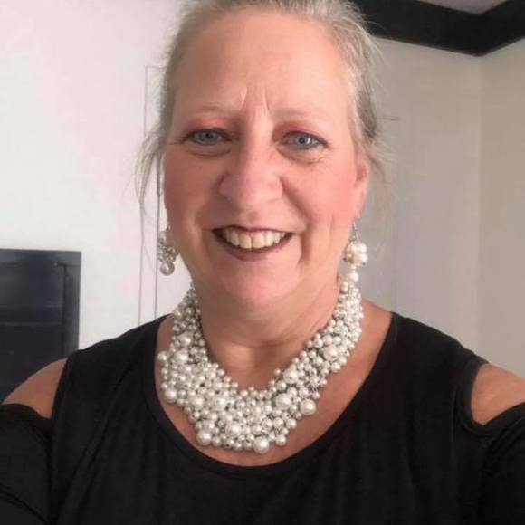 Profile Picture of Rhonda Pendleton (@rhondapendleton) on Poshmark