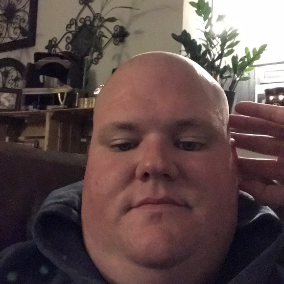 Profile Picture of Keith Reeves (@breeves2377) on Poshmark
