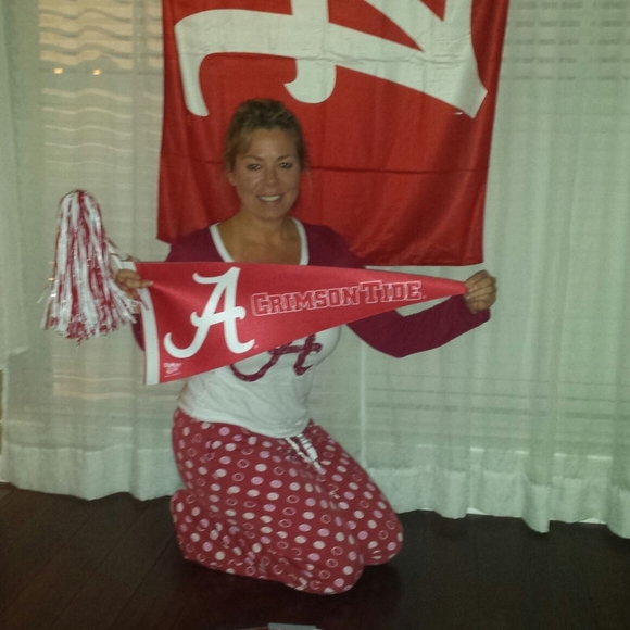 Profile Picture of Tammy hudson Karain (@karaintammy) on Poshmark