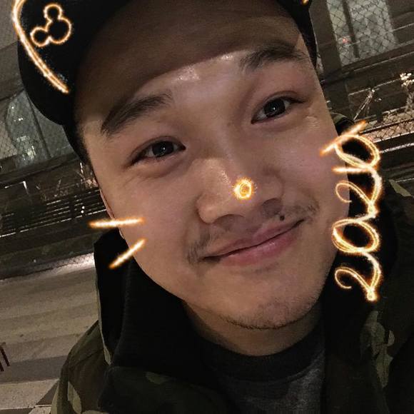 Profile Picture of Yu Gao (@yugaoart168) on Poshmark