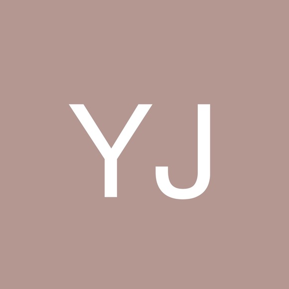 Profile Picture of Yong Jin (@gimyoi) on Poshmark