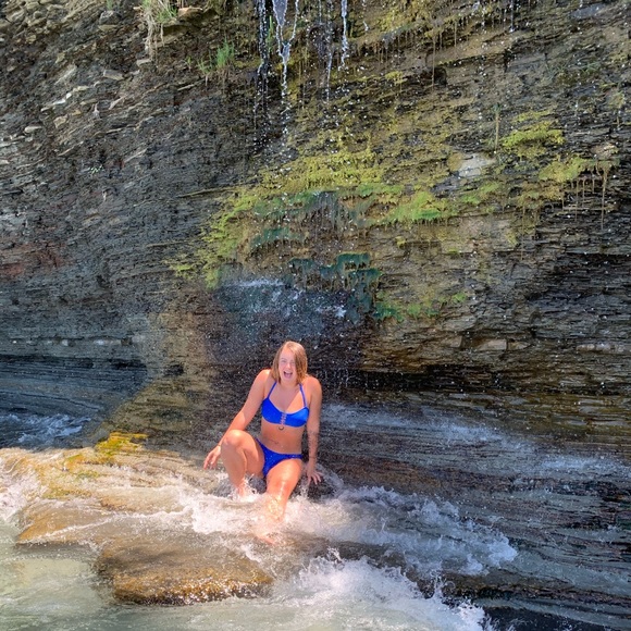 Profile Picture of Isabella Sanner (@isabellasanner) on Poshmark