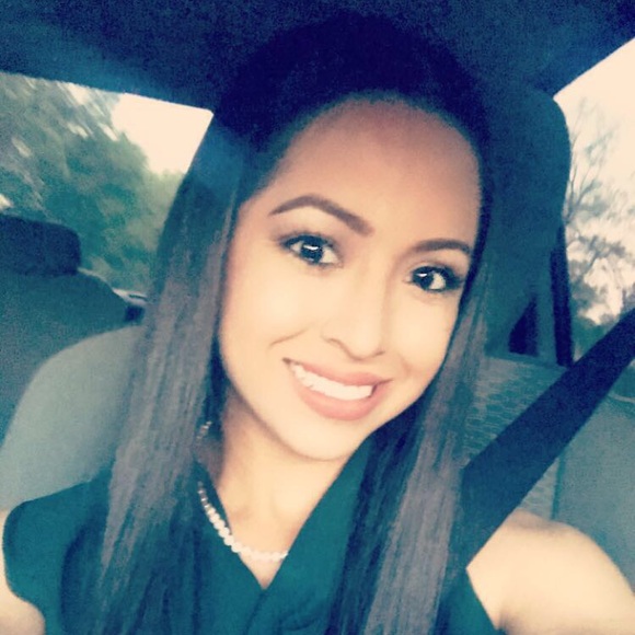 Profile Picture of Bianca Richards (@biancaloza) on Poshmark