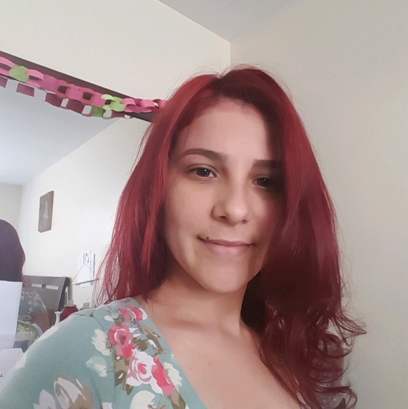 Profile Picture of Miguelina Lora (@miguelora) on Poshmark