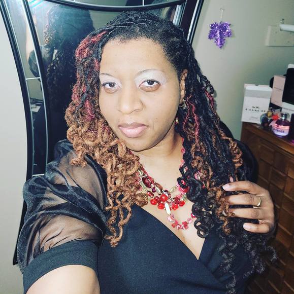 Profile Picture of Marsha Bailey (@mbailey82) on Poshmark