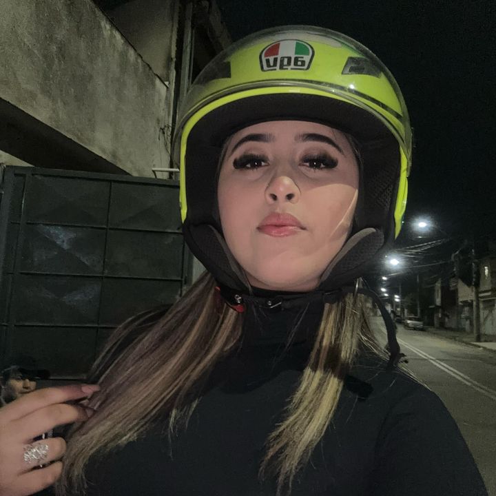 Profile Picture of 𝓁. (@larytbest) on Tiktok