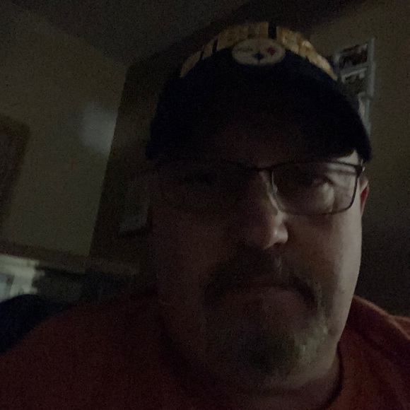 Profile Picture of Raymond Barone (@raymondbarone) on Poshmark
