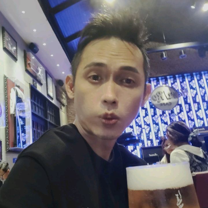 Profile Picture of Michael See (@michaelseewl) on Tiktok