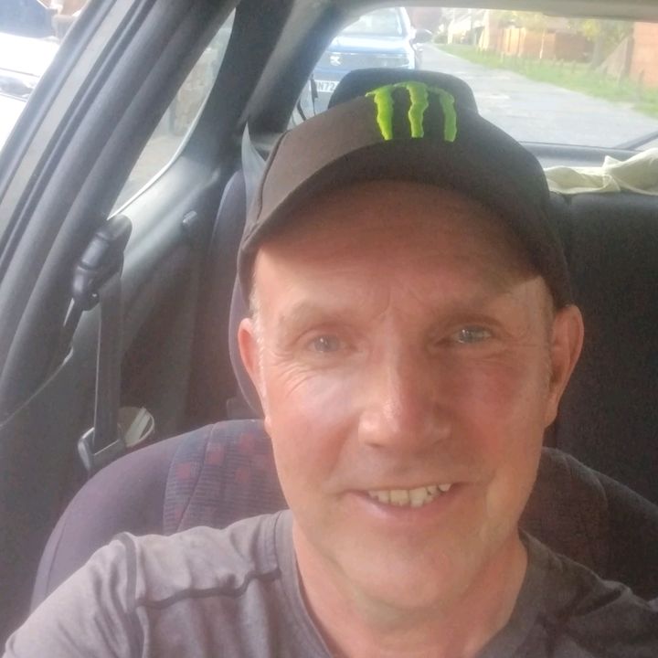 Profile Picture of Paul 🇬🇧 🤖 Terminator 🤖 (@paul.essex) on Tiktok