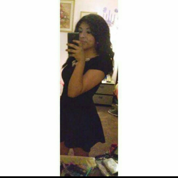 Profile Picture of Janet Peralta (@janet_peralta) on Poshmark