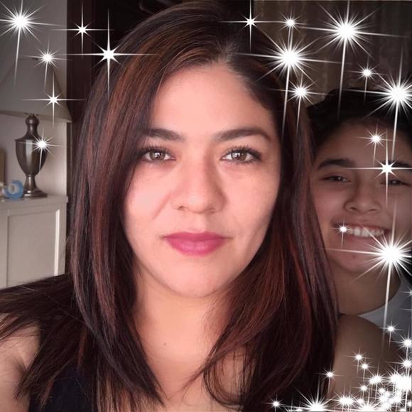 Profile Picture of Lorena Cabrera (@lorenacabrer233) on Poshmark