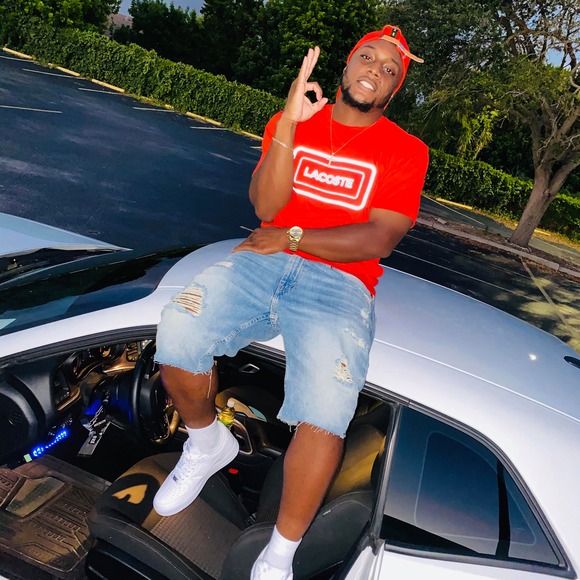 Profile Picture of Rashard Battie (@shardb5) on Poshmark