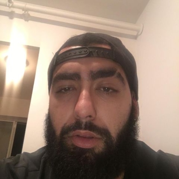 Profile Picture of Sama Sama (@samasama256) on Poshmark