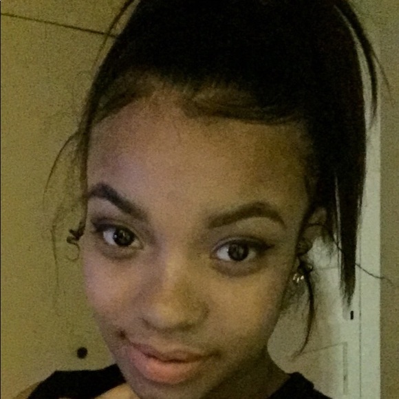 Profile Picture of Kima Aikens (@kimaasopretty) on Poshmark