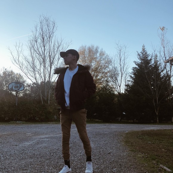 Profile Picture of Fernando Torrez (@therealzter) on Poshmark