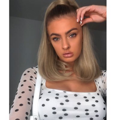 Profile Picture of Chloe Heath (@chloenicolehea) on Twitter
