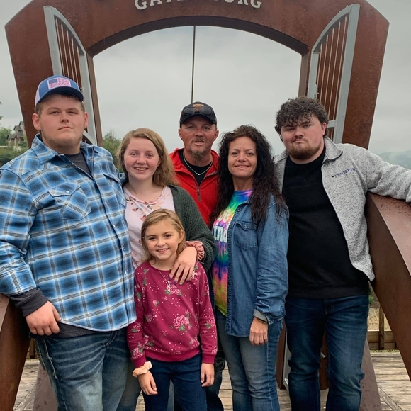 Profile Picture of Crystal Redden-cottingham (@crystalredde934) on Poshmark