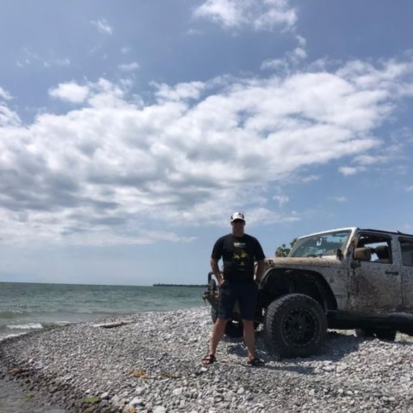 Profile Picture of Todd Vanderklooster (@tvdutch70) on Poshmark