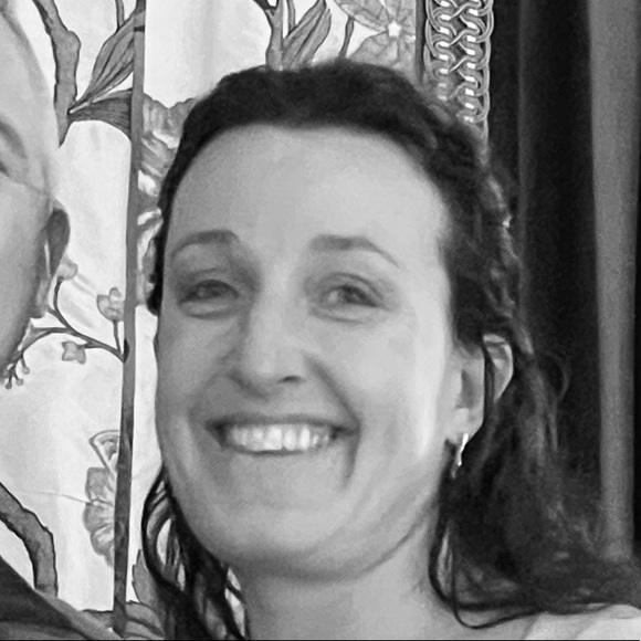 Profile Picture of Lisa Mumma (@lisamumma615) on Poshmark